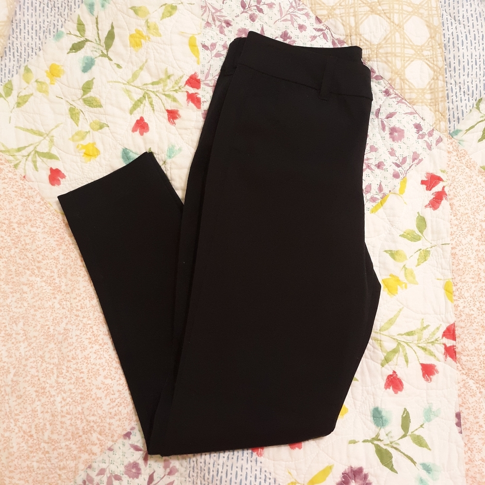 NWT Old Navy Pixie pants black
